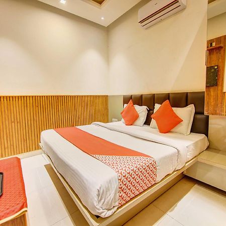 Hotel O Shri Sai Δελχί Εξωτερικό φωτογραφία