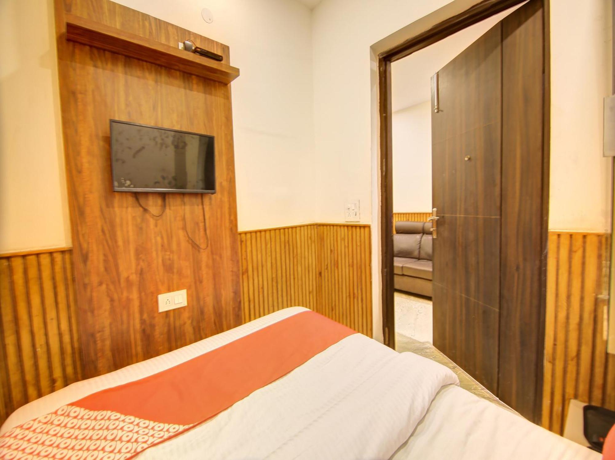 Hotel O Shri Sai Δελχί Εξωτερικό φωτογραφία